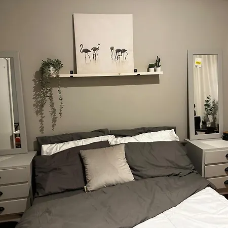 Beach Apartment *